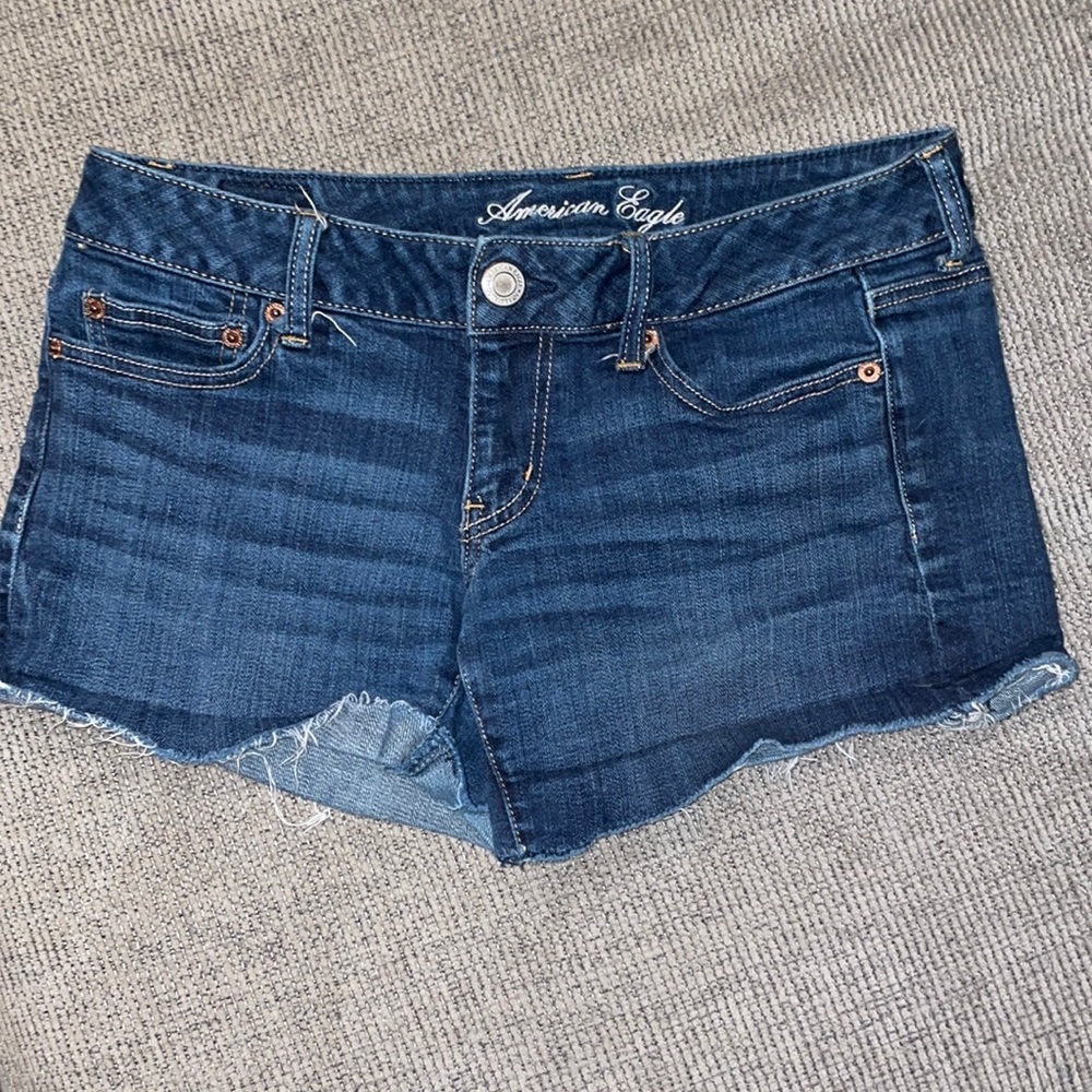Womens American eagle shorts size 6